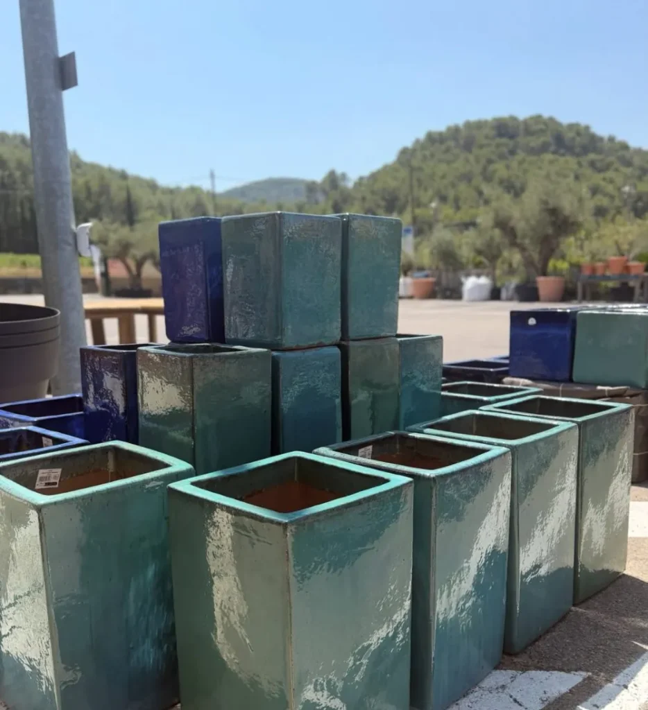 Grands pots carrés émaillés bleu canard