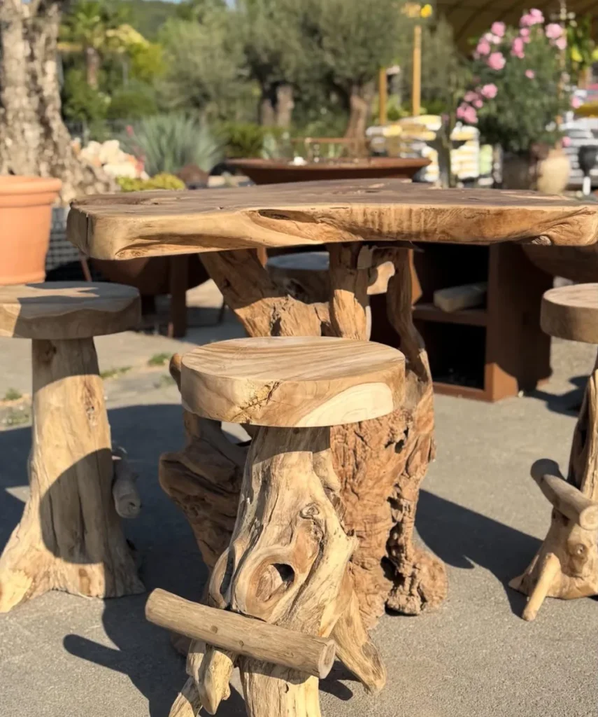 Table et tabourets de jardin